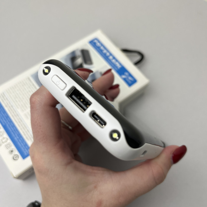 Power Bank Fast Charge с кабелем USB+Micro+Type-C+Lightning (10000mAh) Белый 