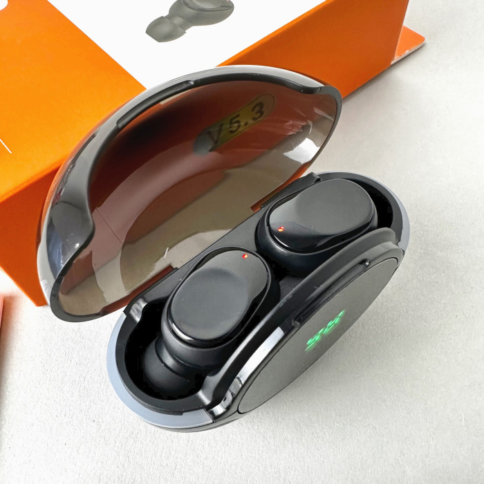 Беспроводные наушники Y80 series, EarBuds, Smart Case (Черные)